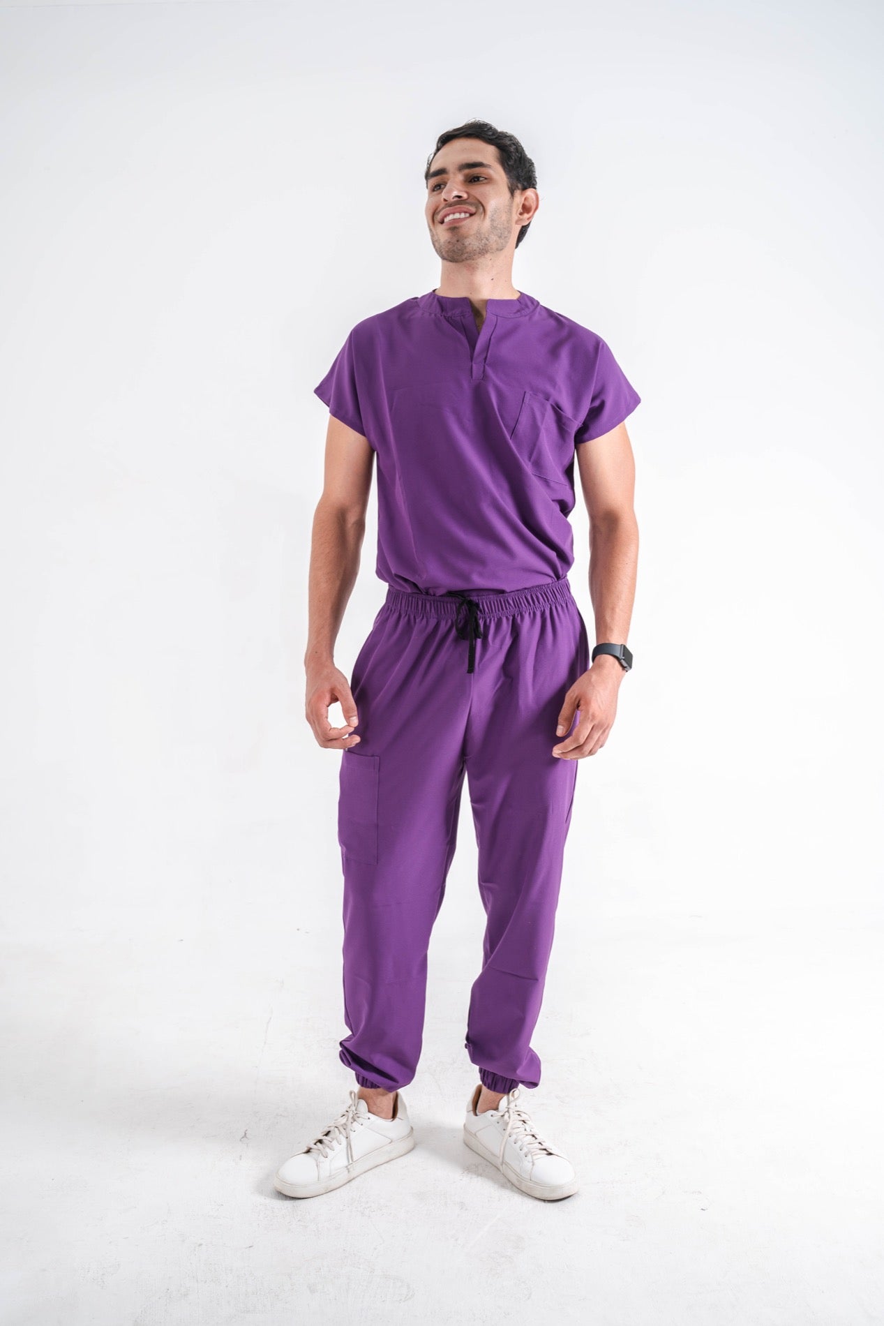 Scrub cuello mao conjunto morado