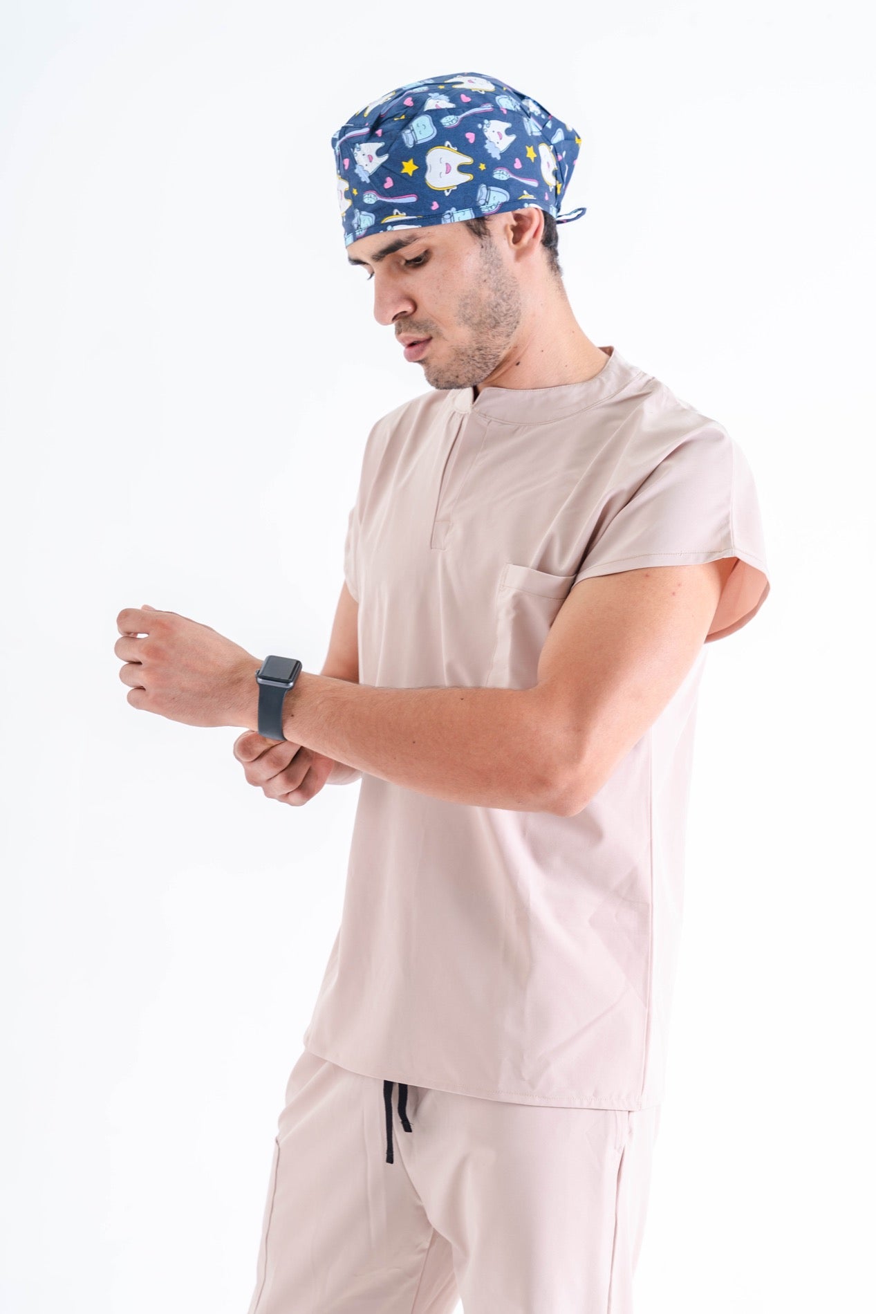 SCRUB conjunto cuello mao cafe